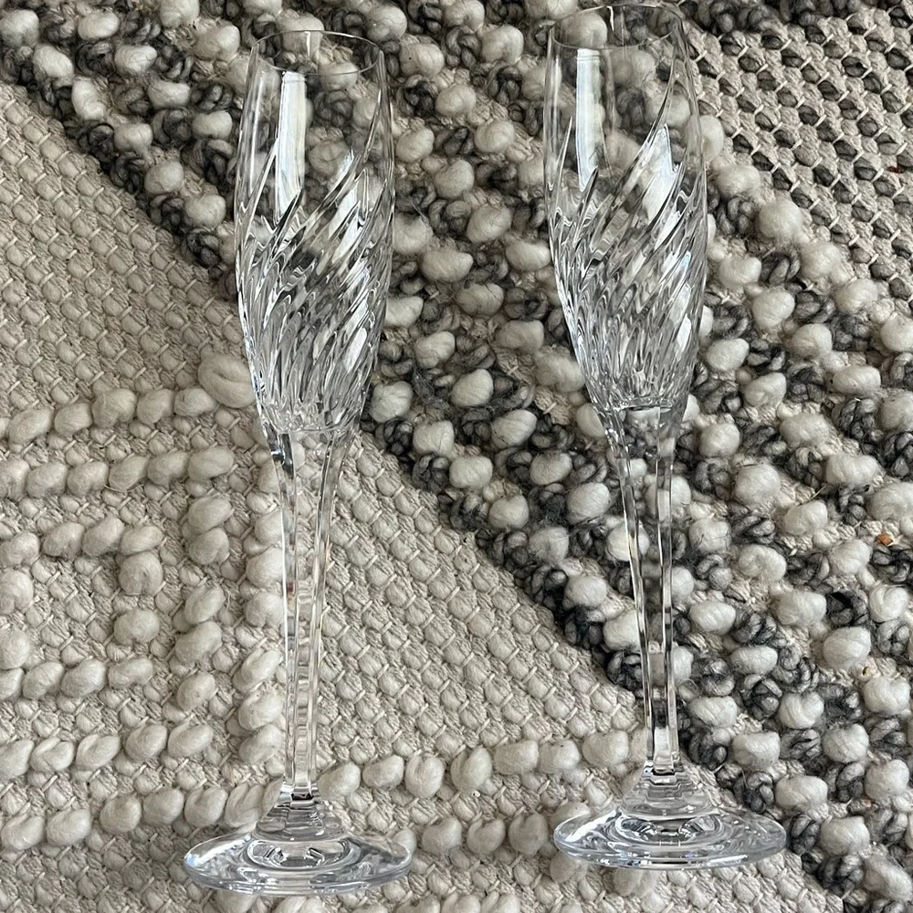 NWOT MIKASA Elegant Crystal Champagne Flutes - Picture 6 of 8